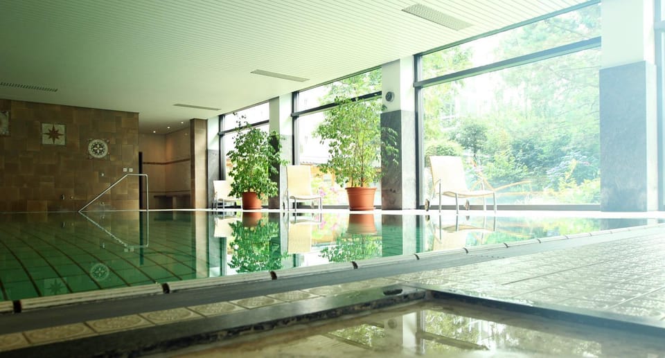 Day, Lounge or bar