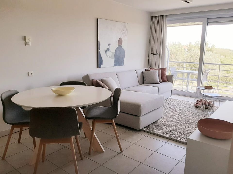Léonie met parking Apartment in Koksijde