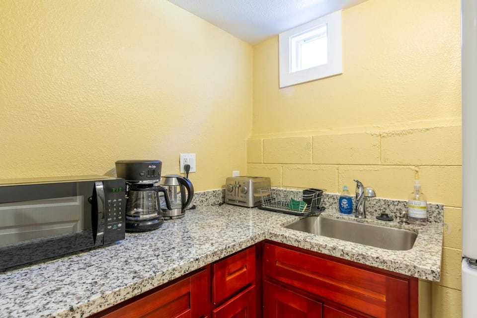 Coffee/tea facilities, Kitchen or kitchenette, toaster