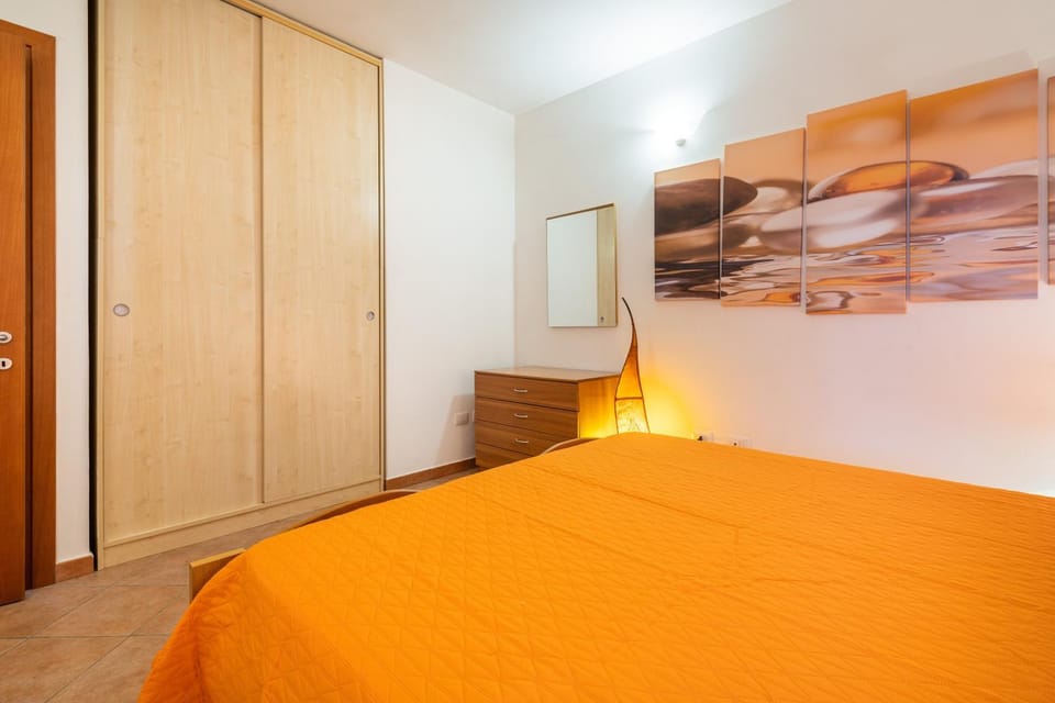 Living room, Bedroom