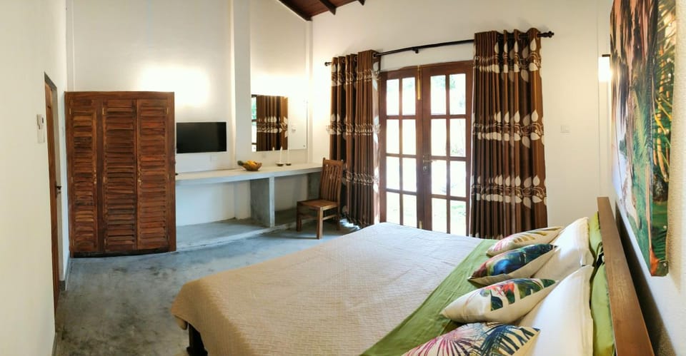 Bed, TV and multimedia, Photo of the whole room, Bedroom, wardrobe