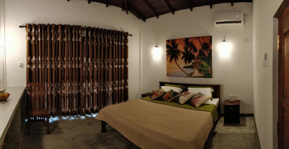 Bed, Photo of the whole room, Bedroom, air conditioner