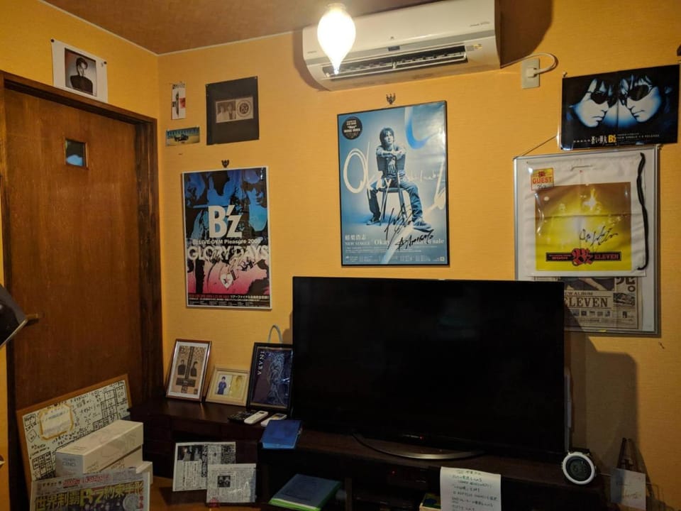 TV and multimedia, Photo of the whole room, air conditioner