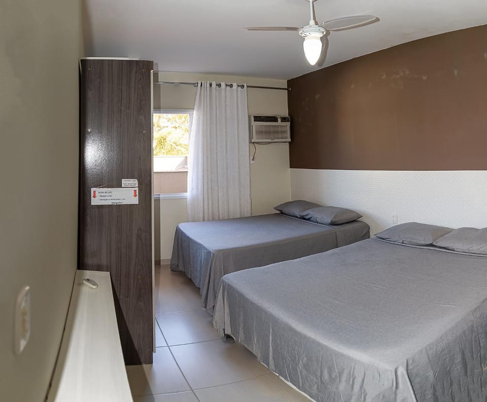 sobrado com piscina aquecida a poucos metros mar House in São Francisco do Sul