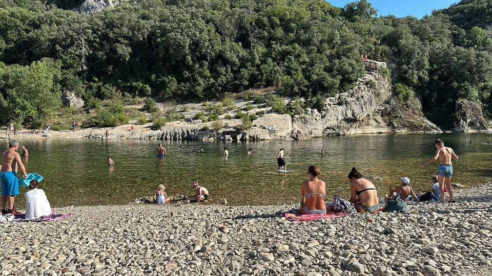 Natural landscape, Activities, Beach, Mountain view, River view, group of guests