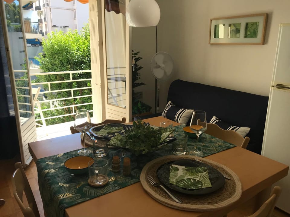 Charmant appartement au cœur de Juan les Pins Apartment in Antibes