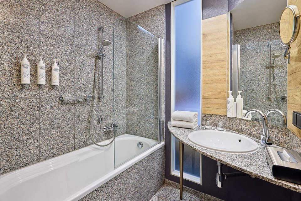 Bathroom, Bath
