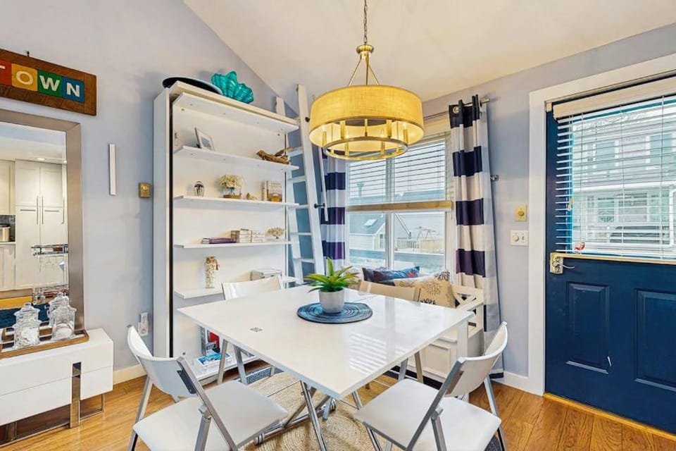 Provincetown Waterfront Studio Apartment in Provincetown