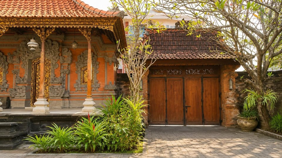 Facade/entrance