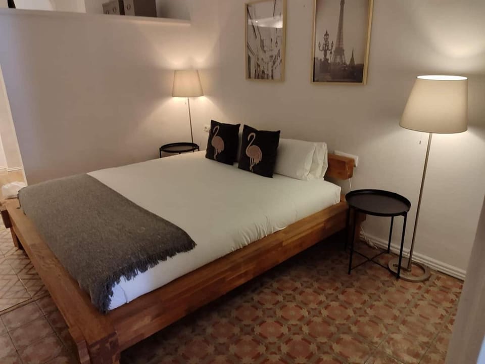 Exquisite&historic Flat With Rooftop Apartment in Barcelona