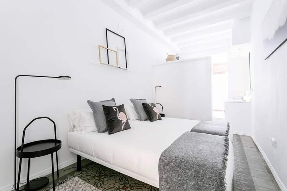 Exquisite&historic Flat With Rooftop Apartment in Barcelona