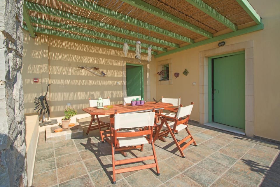 Patio, Balcony/Terrace, Seating area, Dining area