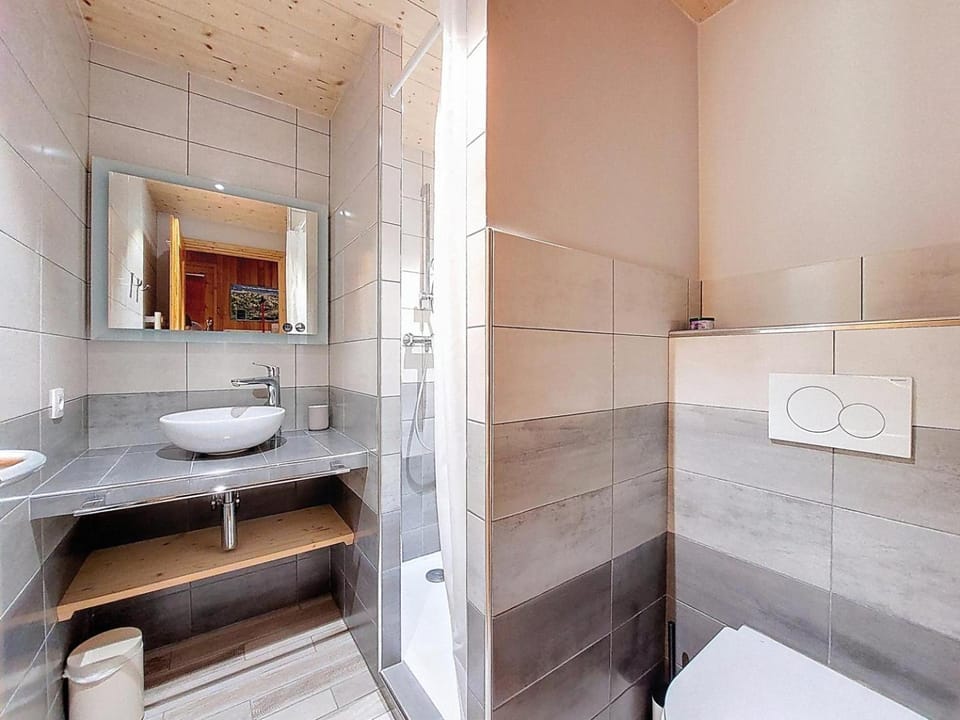 APPARTEMENT-3-CHAMBRES-8-COUCHAGES-WIFI-MONTRIOND-CHEBOURINS Chalet in Montriond