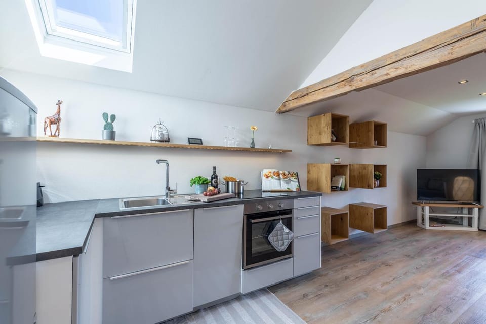 Property building, Kitchen or kitchenette, Living room