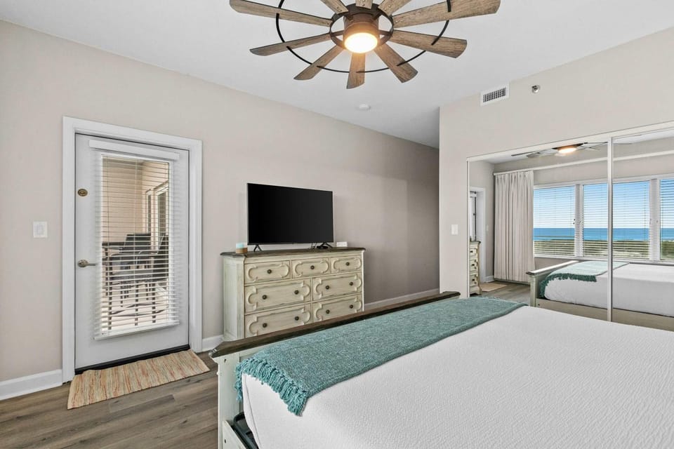 TOPS'L Summit 809 2 Bedroom Apartment in Miramar Beach