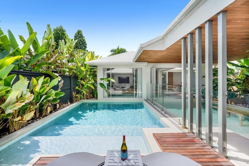Patio, Pool view, Swimming pool