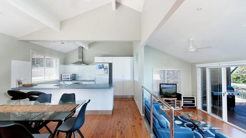 Lentara Dream House in Fingal Bay