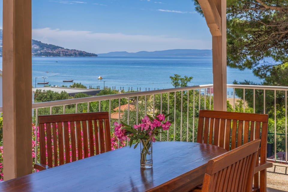 View (from property/room), Balcony/Terrace, Sea view