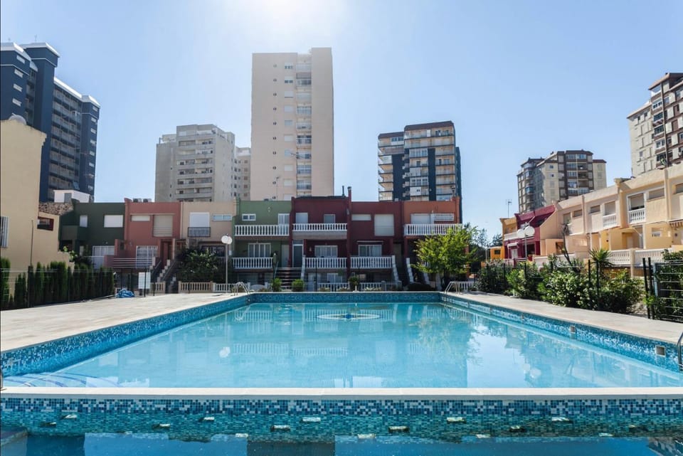 Swimming pool, Swimming pool