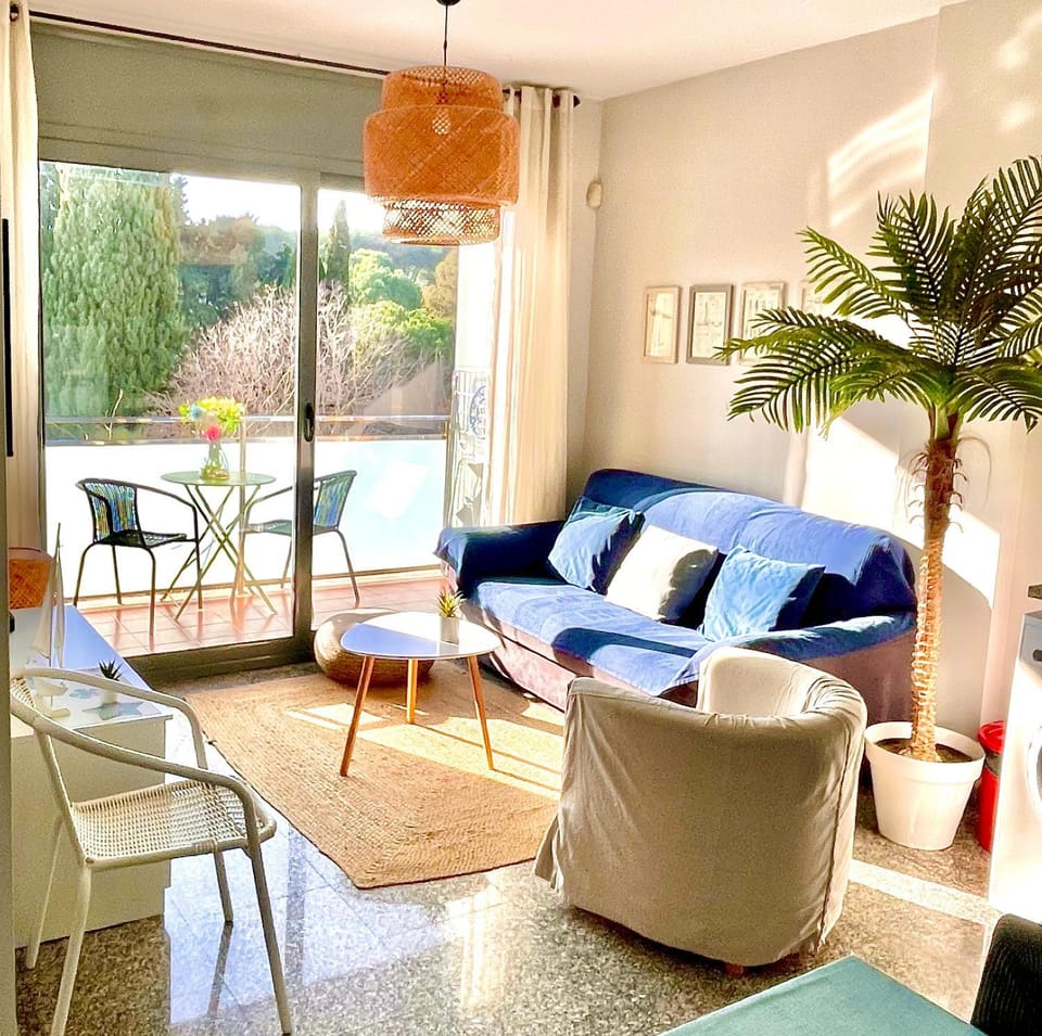 BEACH&POOL, Boutique Apartament with free parking, full equipped in Fenals Beach Apartment in Lloret de Mar
