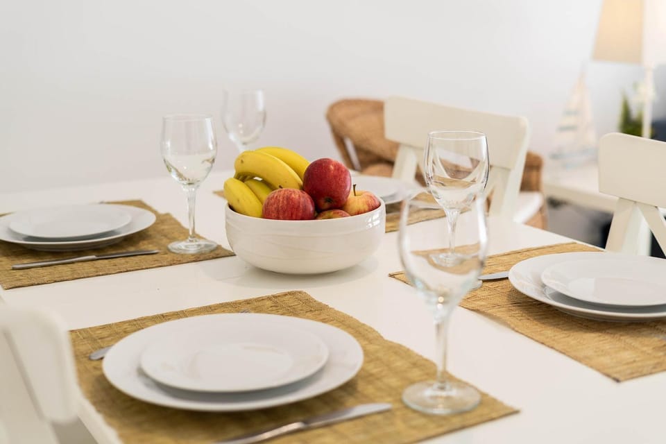 Dining area, Food