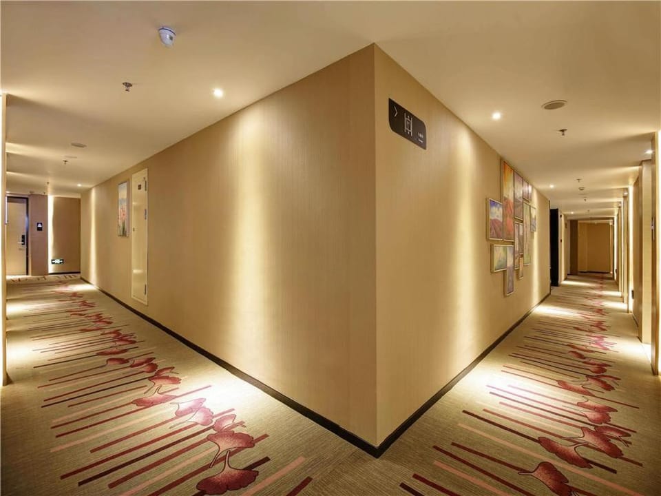 Lavande Hotel Chengdu Dafeng Shixi Park Subway Station Hotel in Chengdu