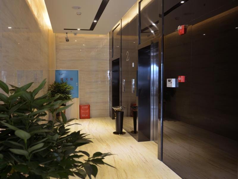 Lavande Hotel Zhangjiajie Tianmenshan Dayongfucheng Hotel in Hubei