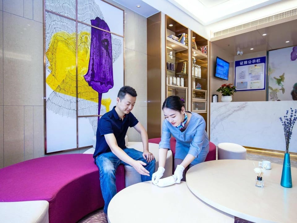Lavande Hotel Chongqing West Station Baguo Cheng Hotel in China