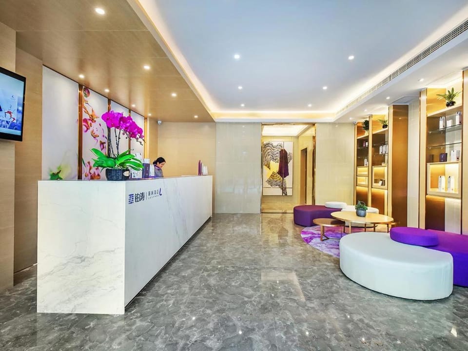 Lavande Hotels·Chongqing Longtoushi North Railway Station Hotel in China