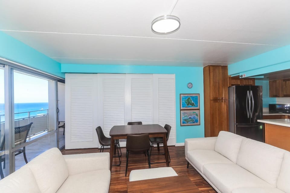 Ilikai Tower 1934 Condo with Fully Equipped Kitchen - Great for longer stays! Apartment in Honolulu