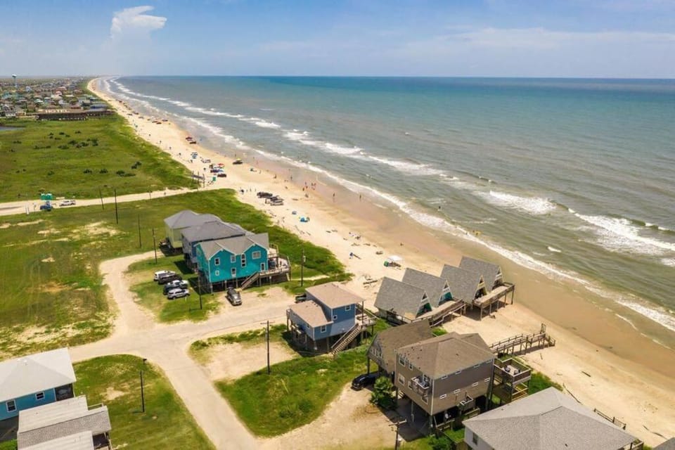 See the Sea - Beachfront House in Surfside Beach