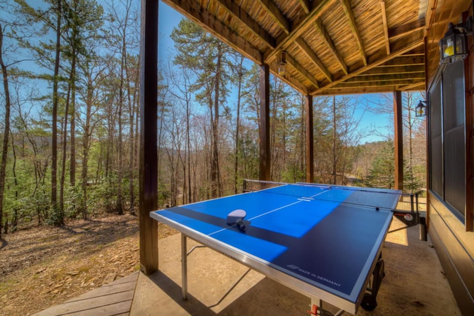 Table tennis