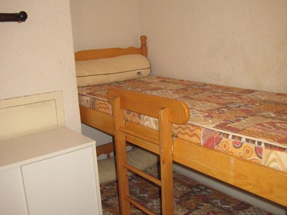 Studio climatisé avec coin nuit et terrasse plein Sud, 10 m², parking inclus - FR-1-100-194 Apartment in Cavalaire-sur-Mer