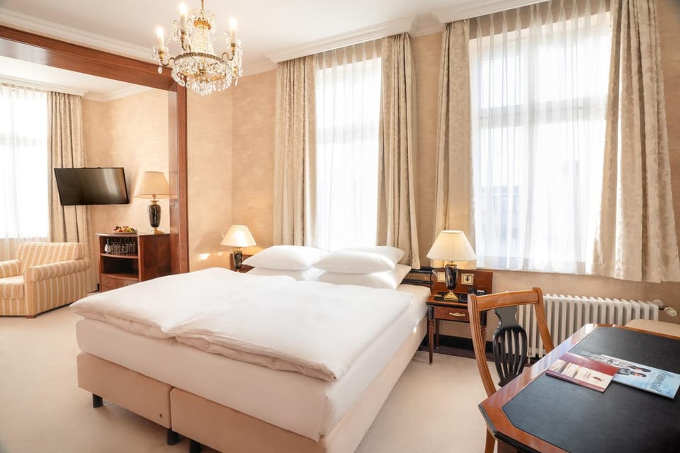 Bed, Photo of the whole room