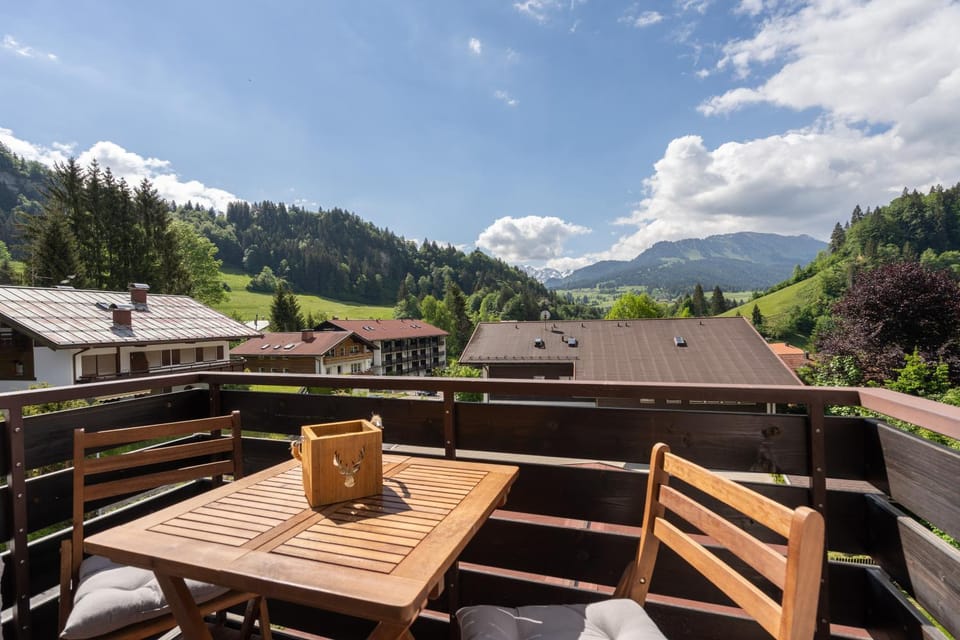 Balcony/Terrace, Mountain view