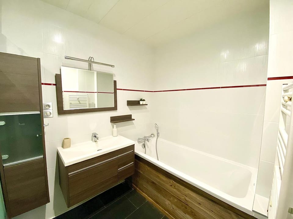 LA FORCLAZ - Centre ville & Lac, Balcon, Parking Apartment in Annecy