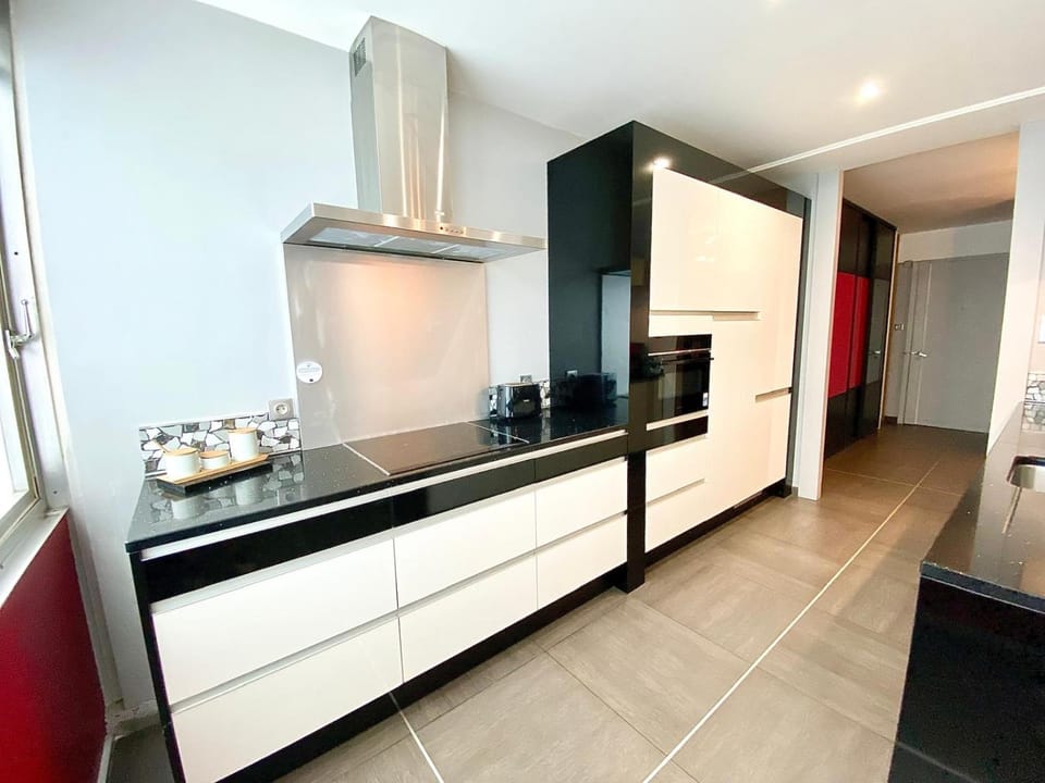 LA FORCLAZ - Centre ville & Lac, Balcon, Parking Apartment in Annecy
