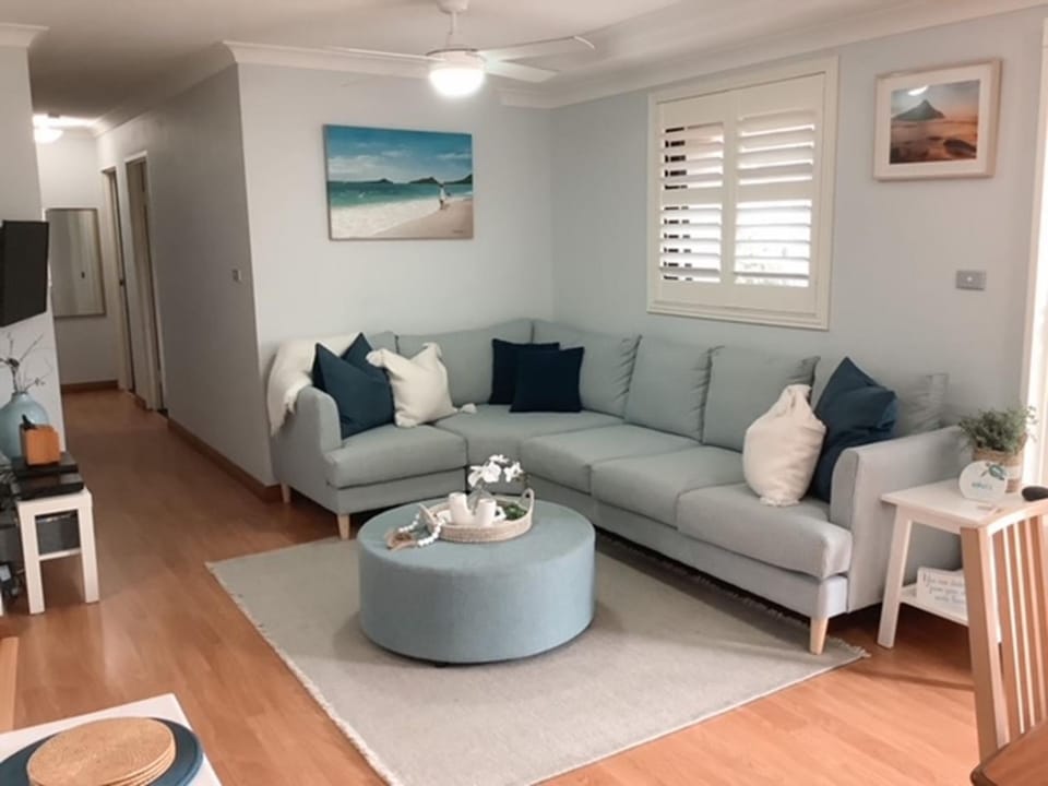 Carindale, 10,19 Dowling Street - Ground floor unit close to pool and tennis court, Wi-Fi, foxtel, linen and bed making supplied Apartment in Nelson Bay