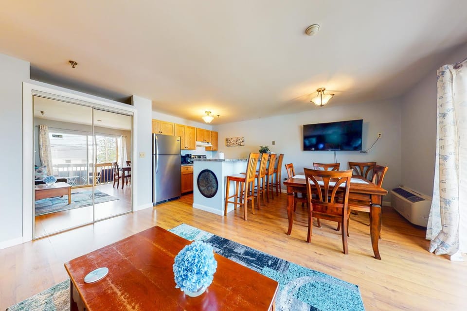 Lake Winnipesaukee Retreat Apartment in Laconia