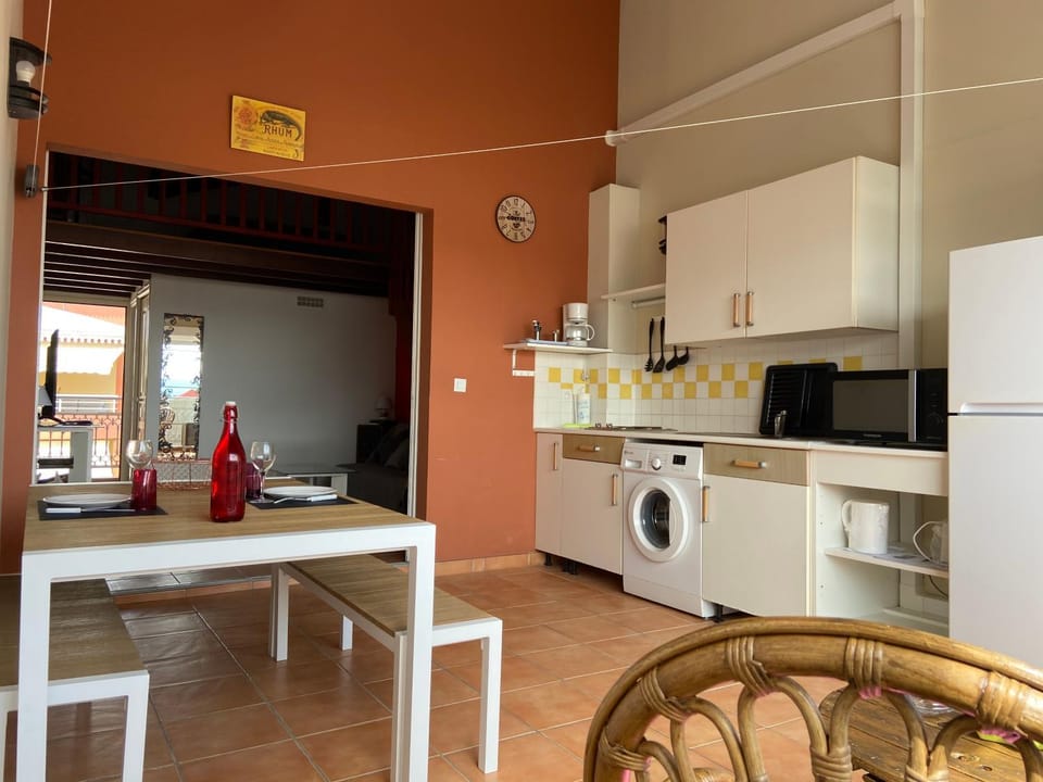 Patio, Coffee/tea facilities, Kitchen or kitchenette, Dining area
