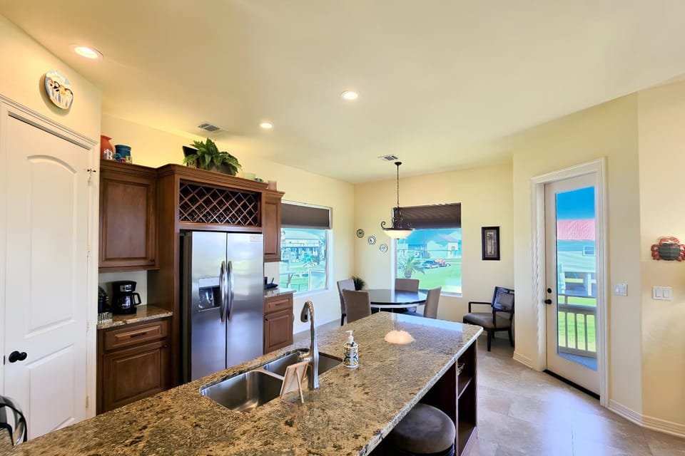 Family-Friendly ‘Casa Sol’ House in Crystal Beach! House in Bolivar Peninsula