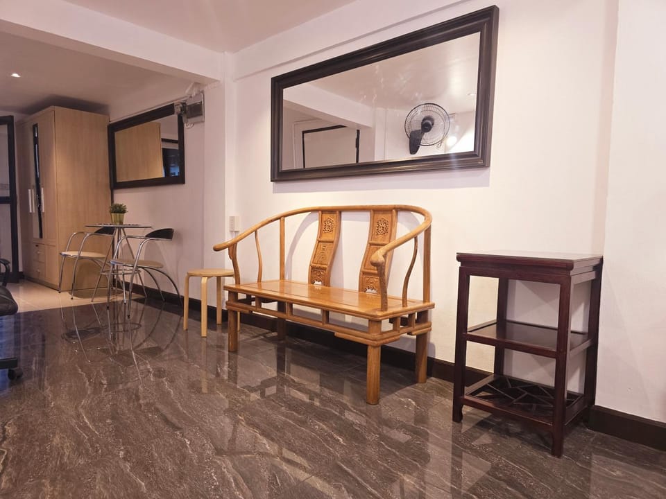 Old Sрice 2 Urban Studio Oasis Central Bangkok MRT Apartment in Bangkok