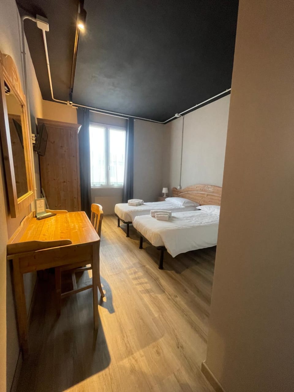 Bed, Photo of the whole room, Bedroom, wardrobe