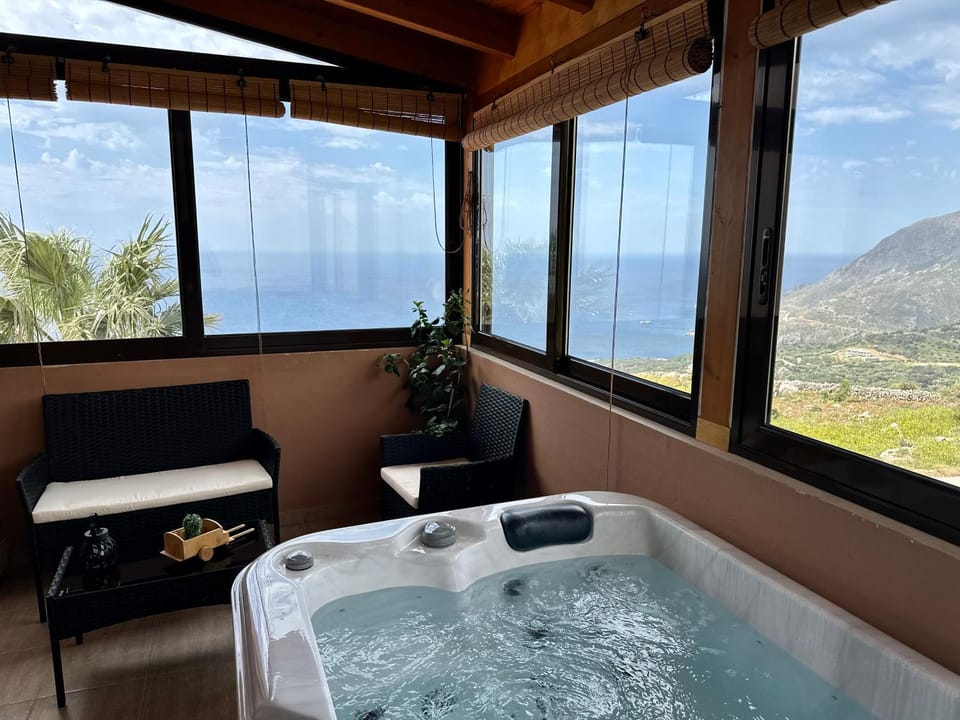 Natural landscape, Hot Tub, Mountain view