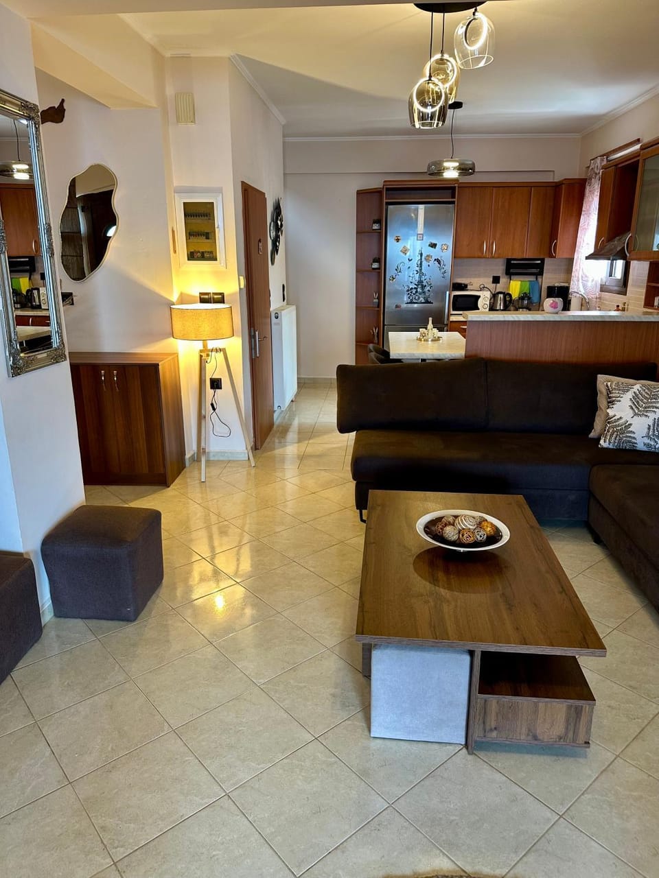 Living room, Seating area, Dining area