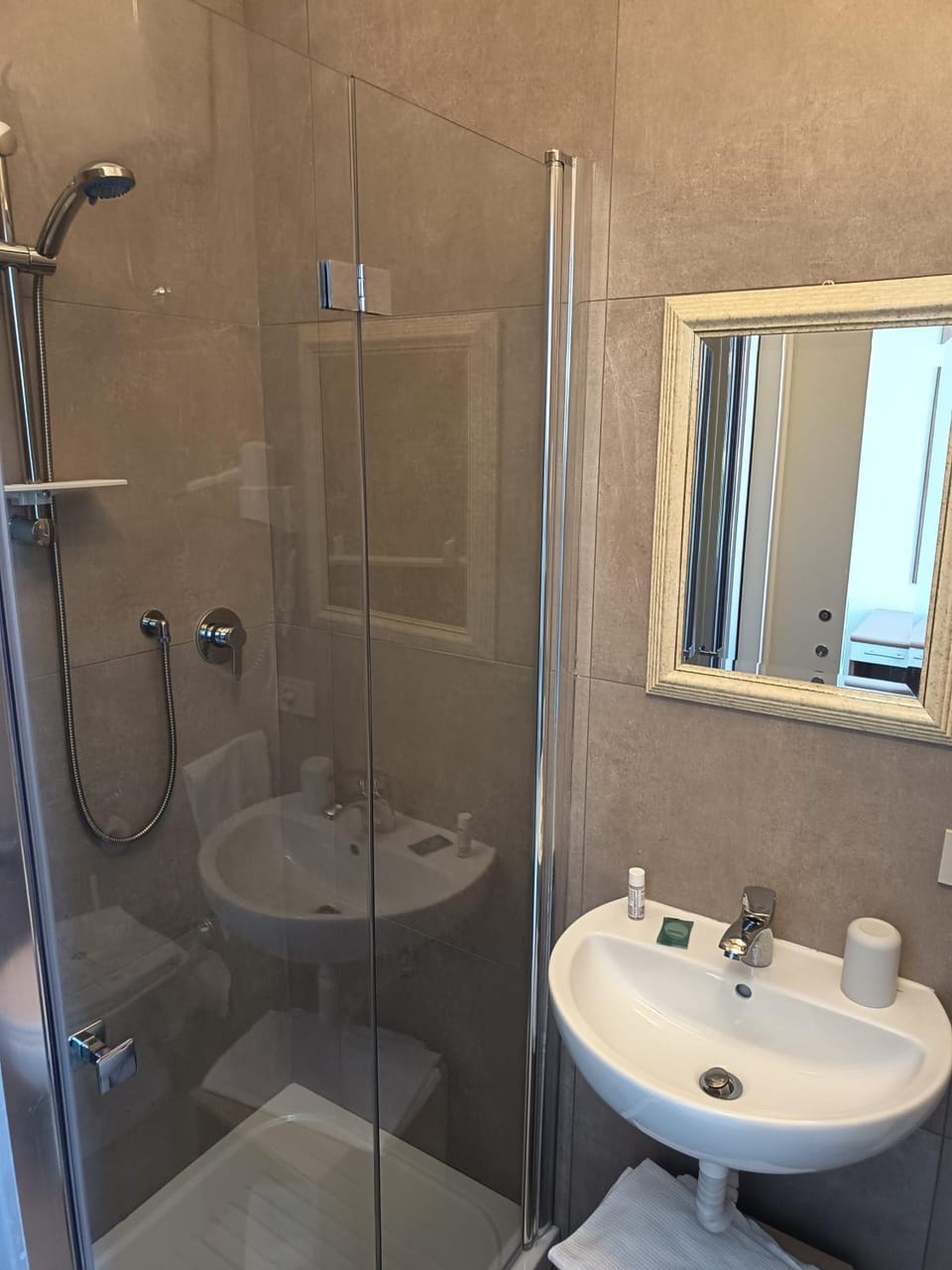 LOCANDA Roma sleep & food Hotel in Donoratico