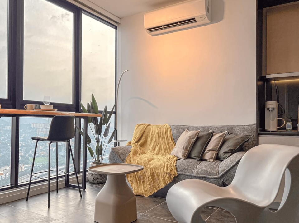 Living room, City view, air conditioner