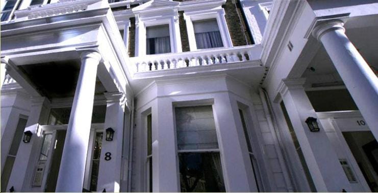 Facade/entrance