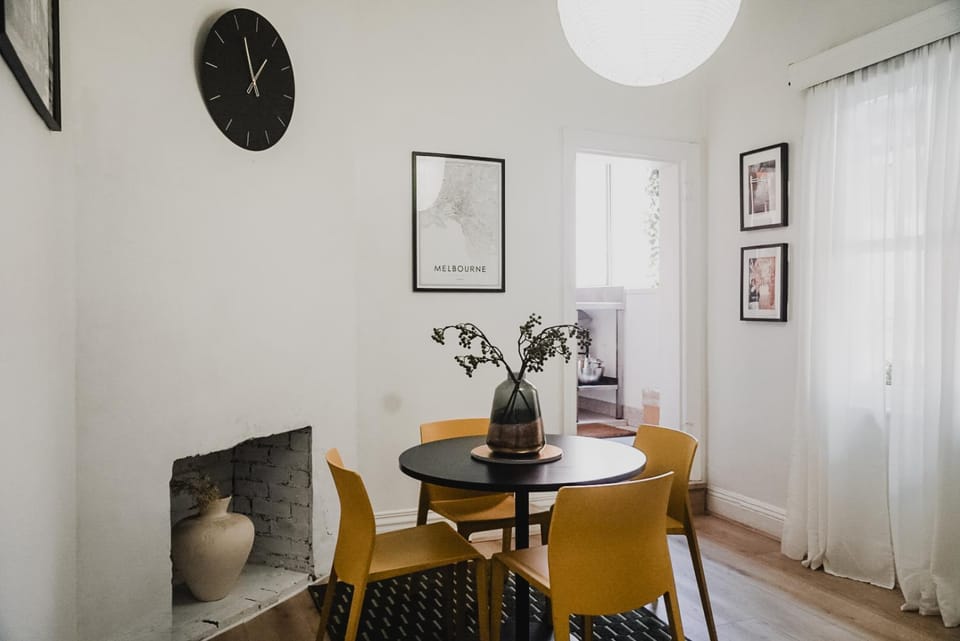 Your home on Smith St Collingwood Melbourne with parking Apartment in Melbourne