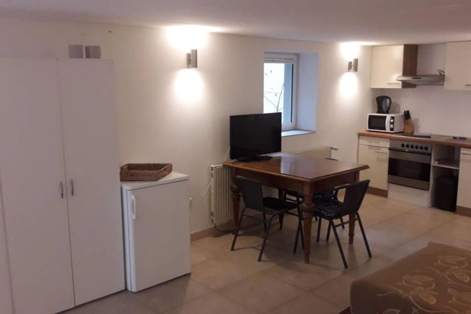 TV and multimedia, Dining area